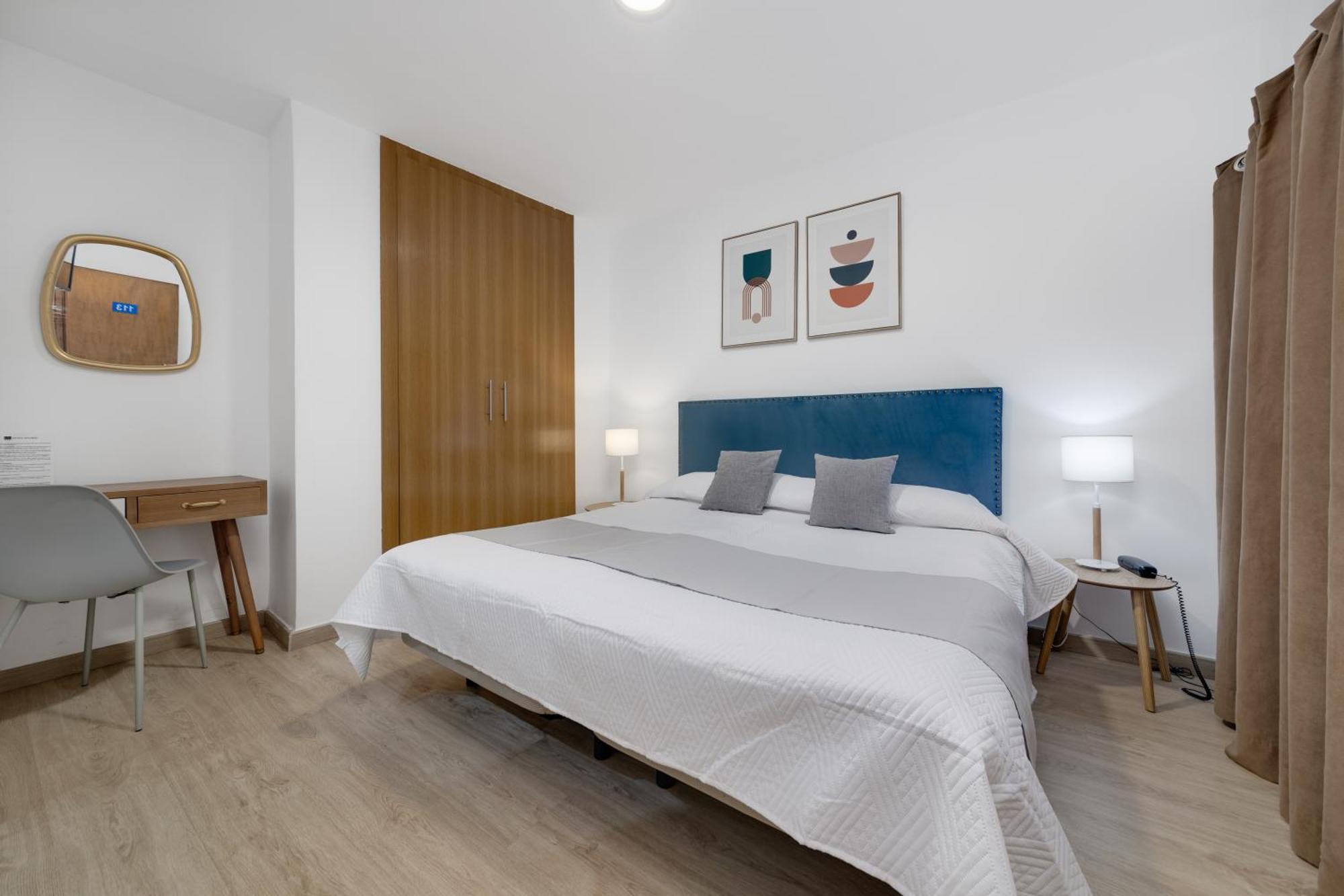 Hotel Madrid Torrevieja Bagian luar foto