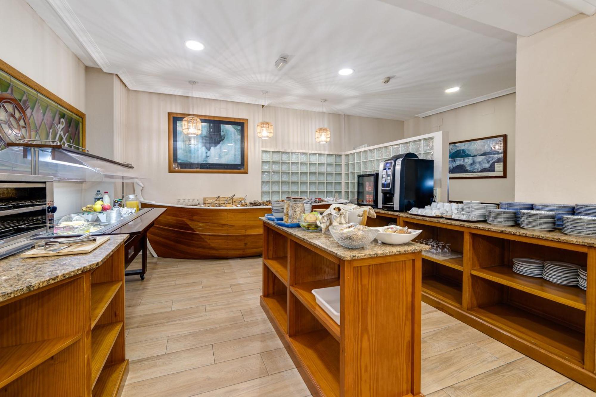 Hotel Madrid Torrevieja Bagian luar foto
